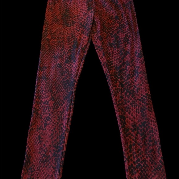 Vibrant Red and Black Snake Print Leggings - Picture 1 of 7